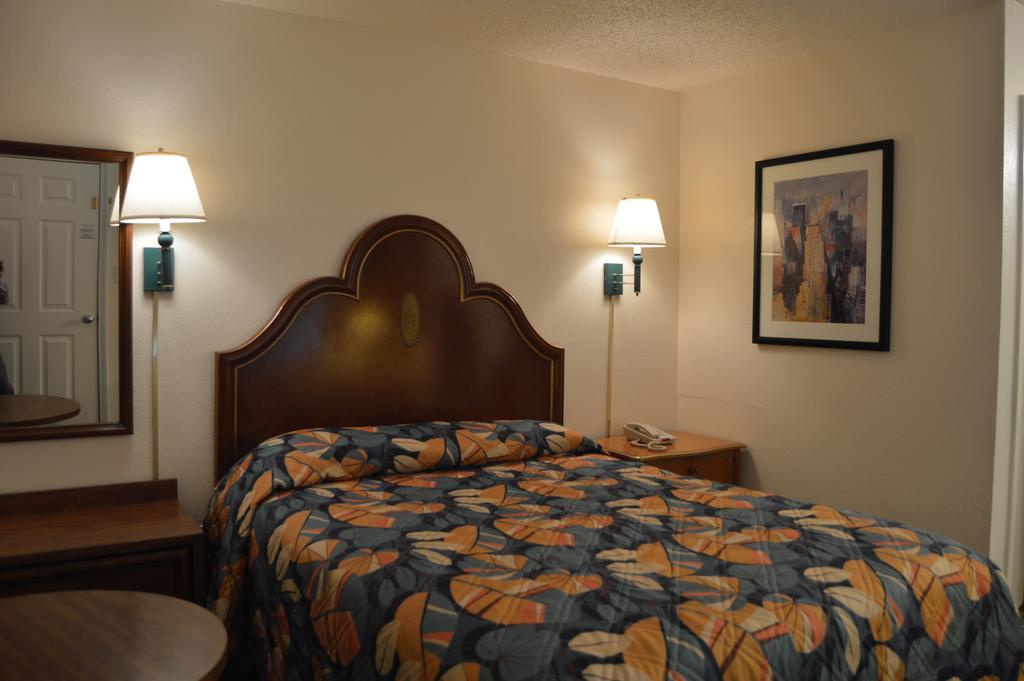 Travelers Inn Wilburton Стая снимка